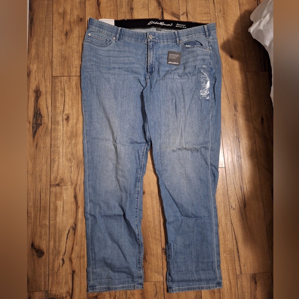 Eddie Bauer Women's Light Blue Relaxed Jeans